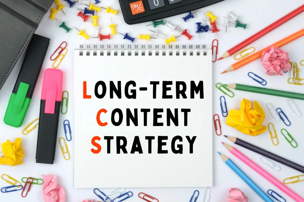 Balancing evergreen and trending topics in content strategy for long-term content growth.